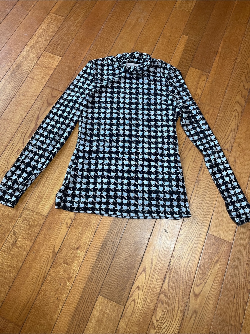 Philosophy Black & White Houndstooth Long-Sleeve Mesh Top